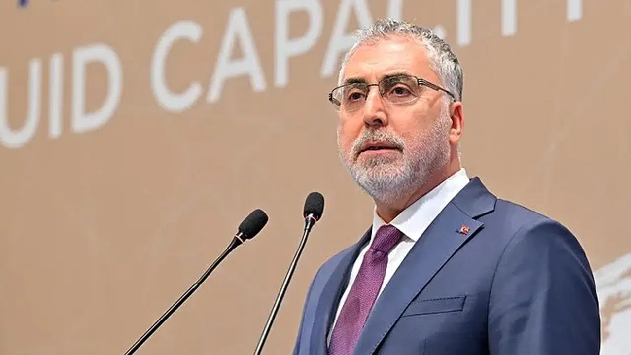 Bakan Vedat Işıkhan'dan 15 Temmuz birlik ve berberlik mesajı!