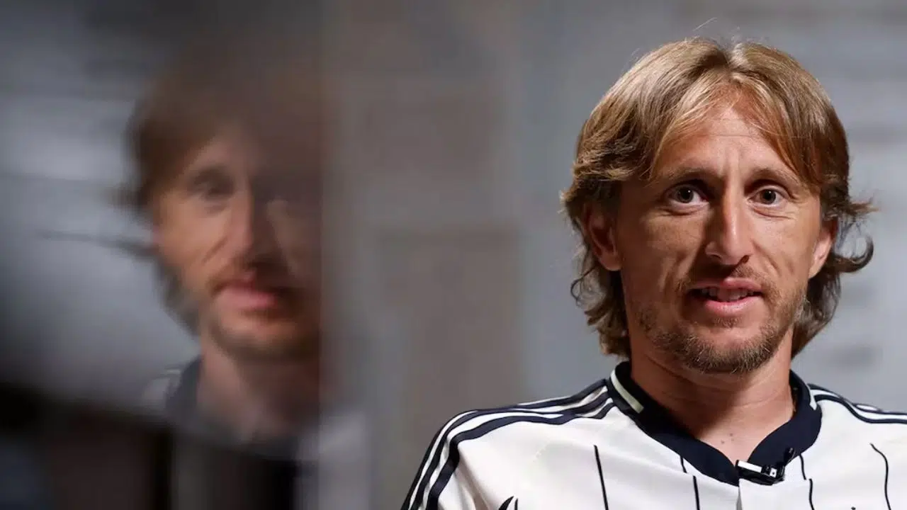 Luka Modric, Serie A devi AC Milan'a imza attı