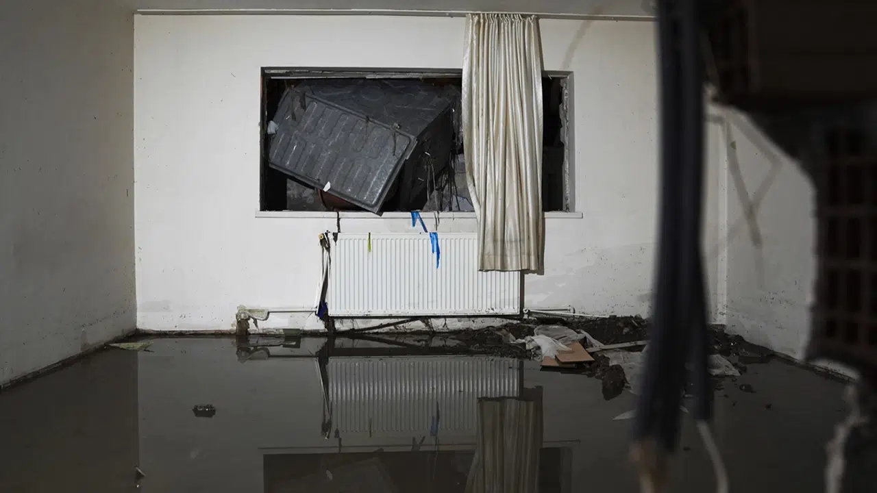 Ankara’da sağanak: Binanın duvarı yıkıldı, bir kişi yaralandı