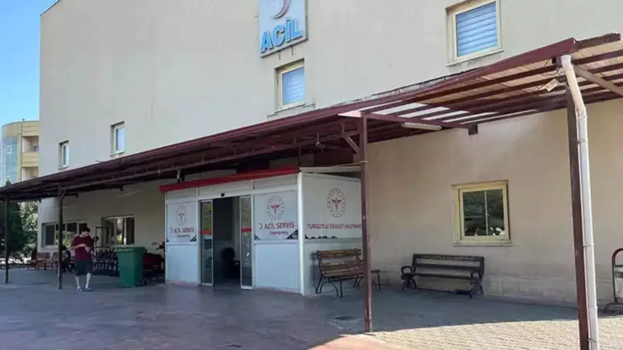 İzmir'de gıda zehirlenmesi: 68 işçi hastanelik oldu