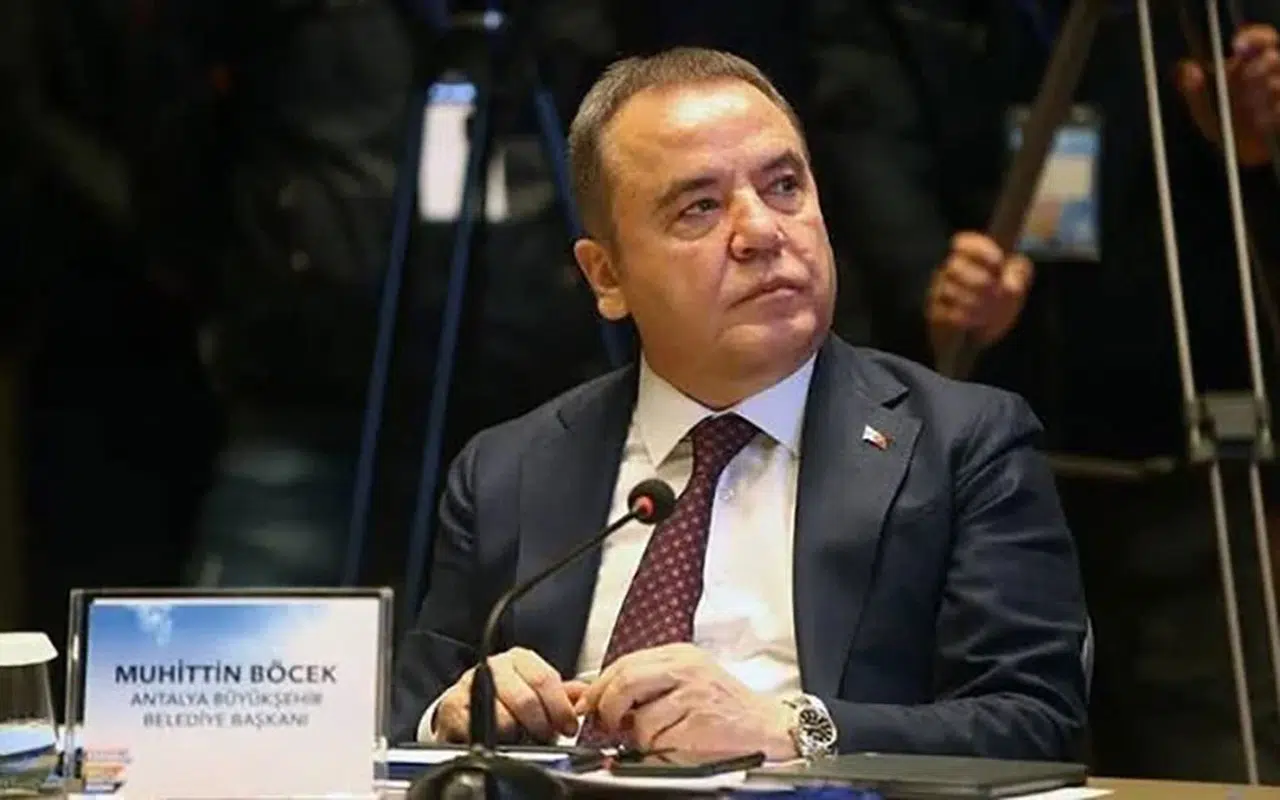 Antalya Büyükşehir Belediye Başkanı Muhittin Böcek tutuklandı