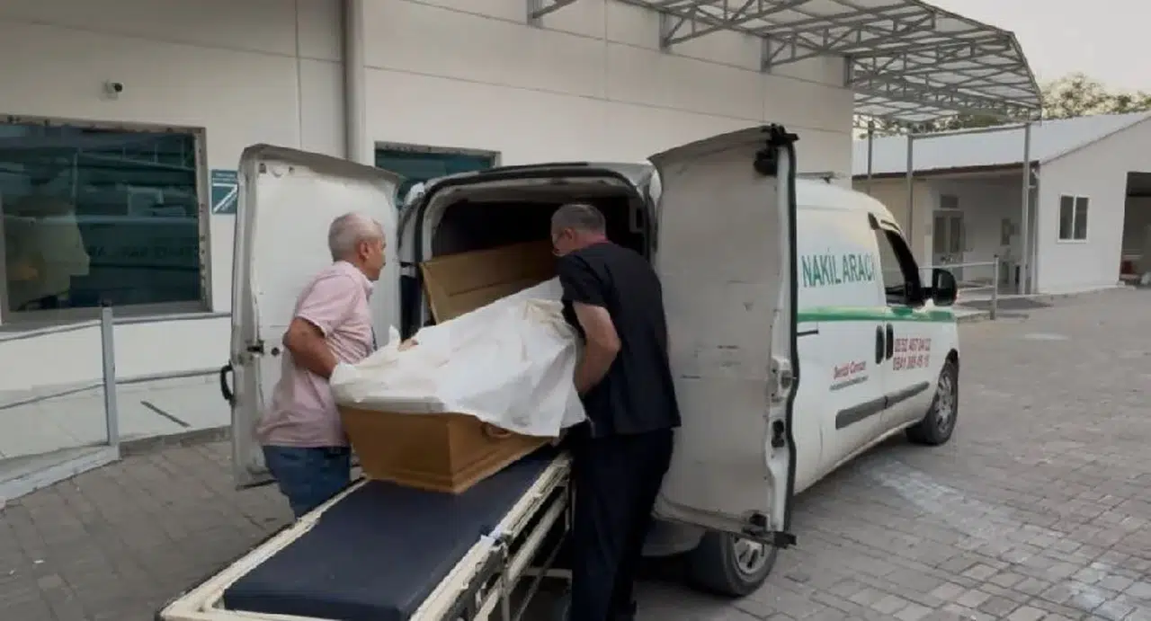 Denizli'de 17 yaşındaki genç, iş arkadaşını bıçaklayarak öldürdü