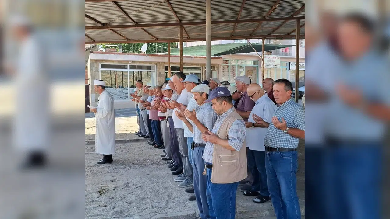 Manisa’da kuraklık alarmı! Selendi’de binler yağmur duası için toplandı