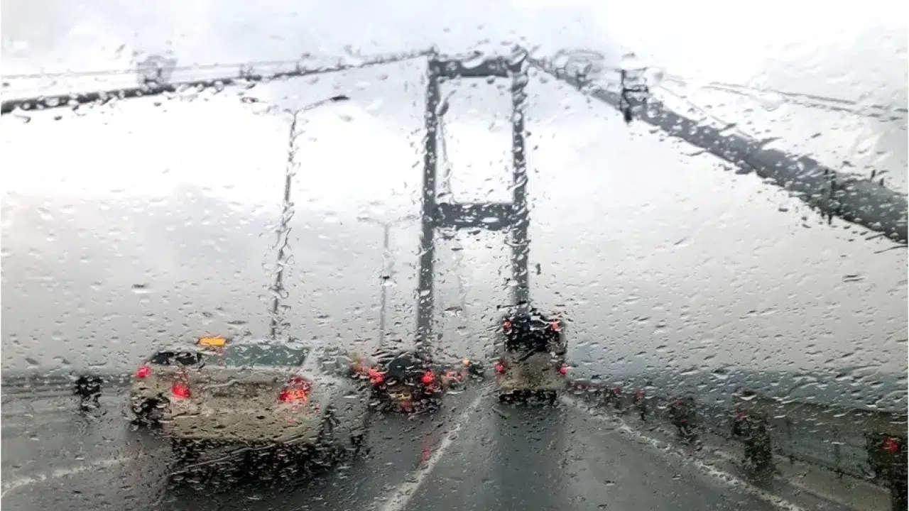 Meteoroloji haritayı güncelledi: İstanbul dâhil birçok il günlerce sağanak yağışa teslim olacak