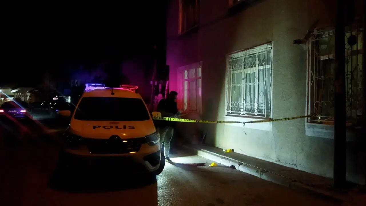 Konya’da 3. kattan düşen 8 yaşındaki çocuk ağır yaralandı
