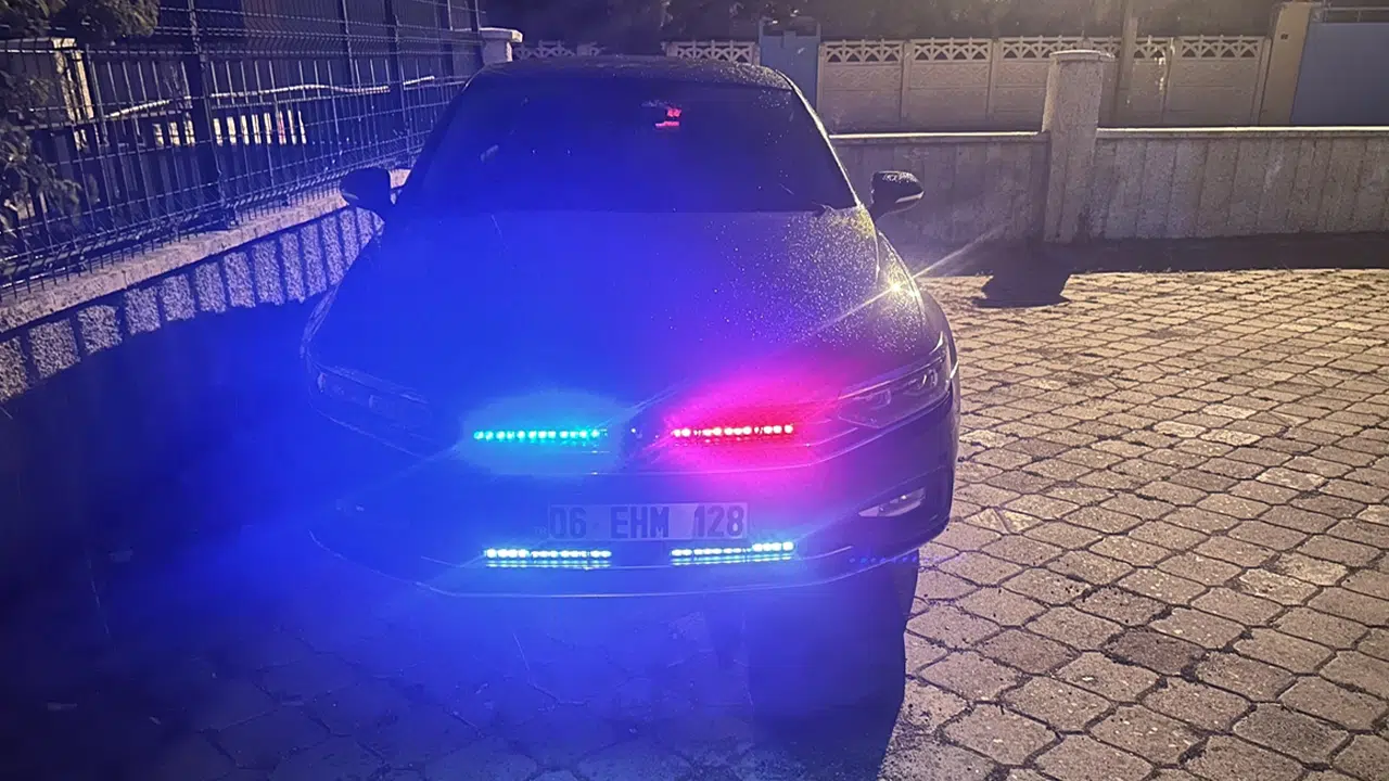 Usulsüz çakar kullanan sürücüye rekor ceza