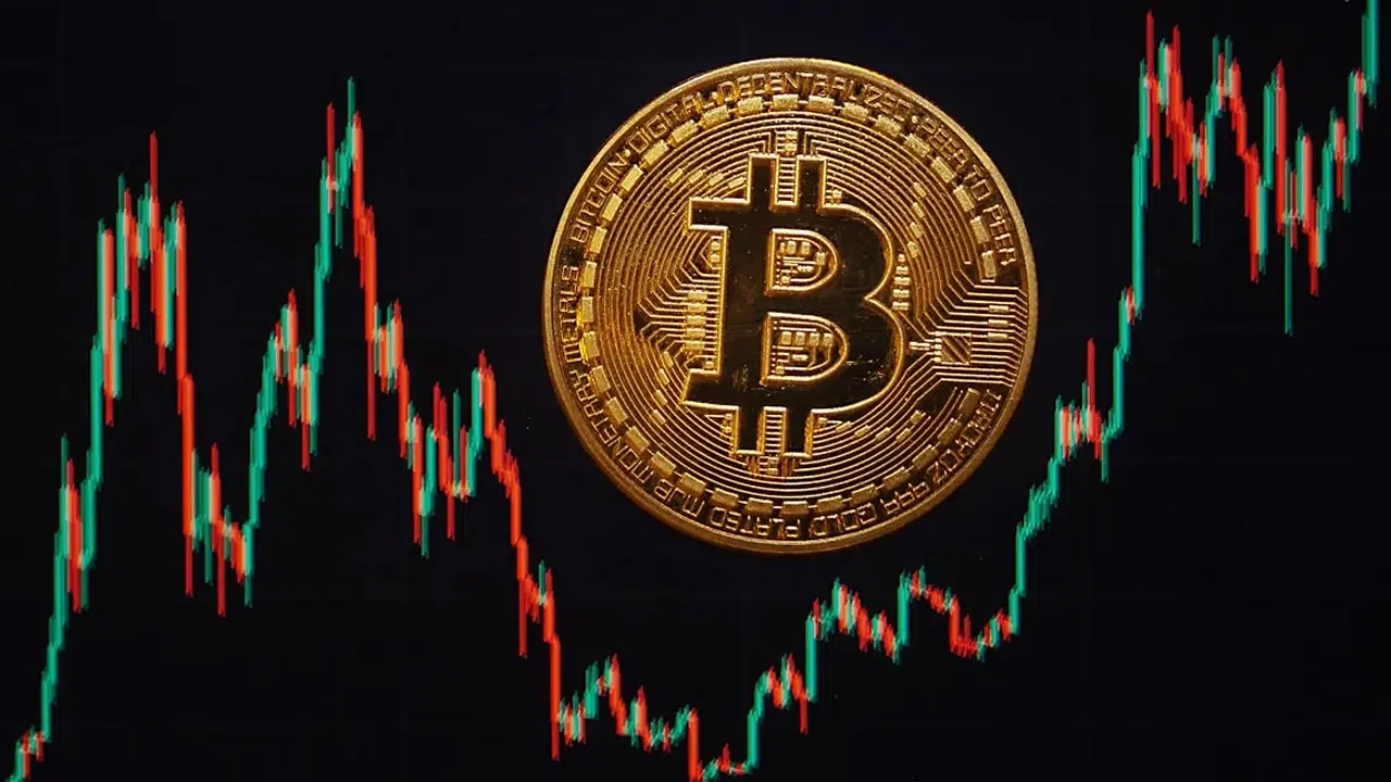 Bitcoin tarih yazdı: İlk kez 120 bin doları aştı!
