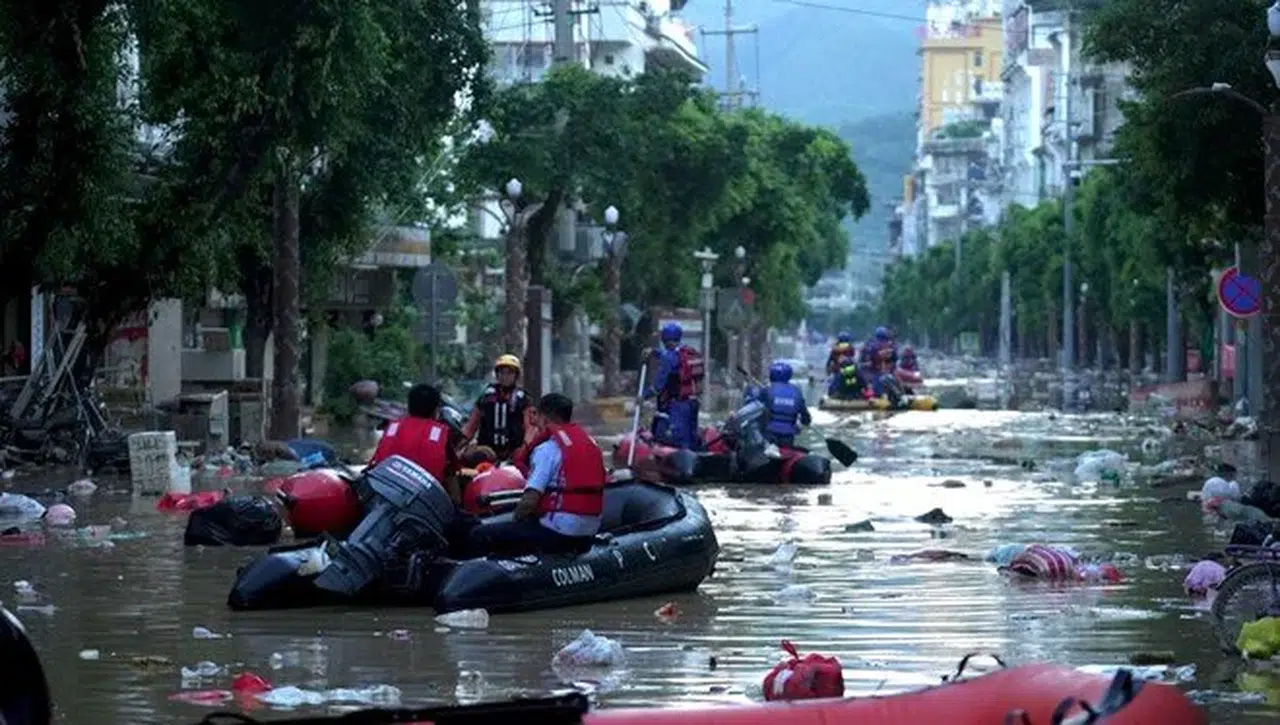 Çin’de sel kabusu devam ediyor: 18 bin kişi tahliye edildi