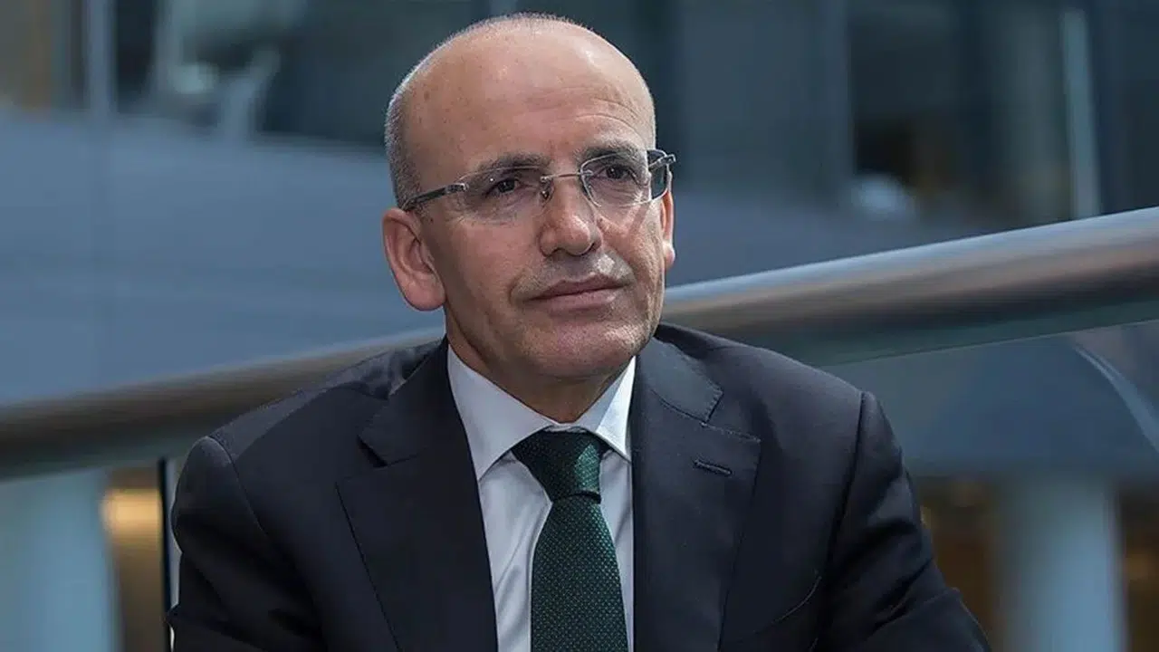 Bakan Şimşek: Türk Lirasındaki oynaklık önemli ölçüde azaldı