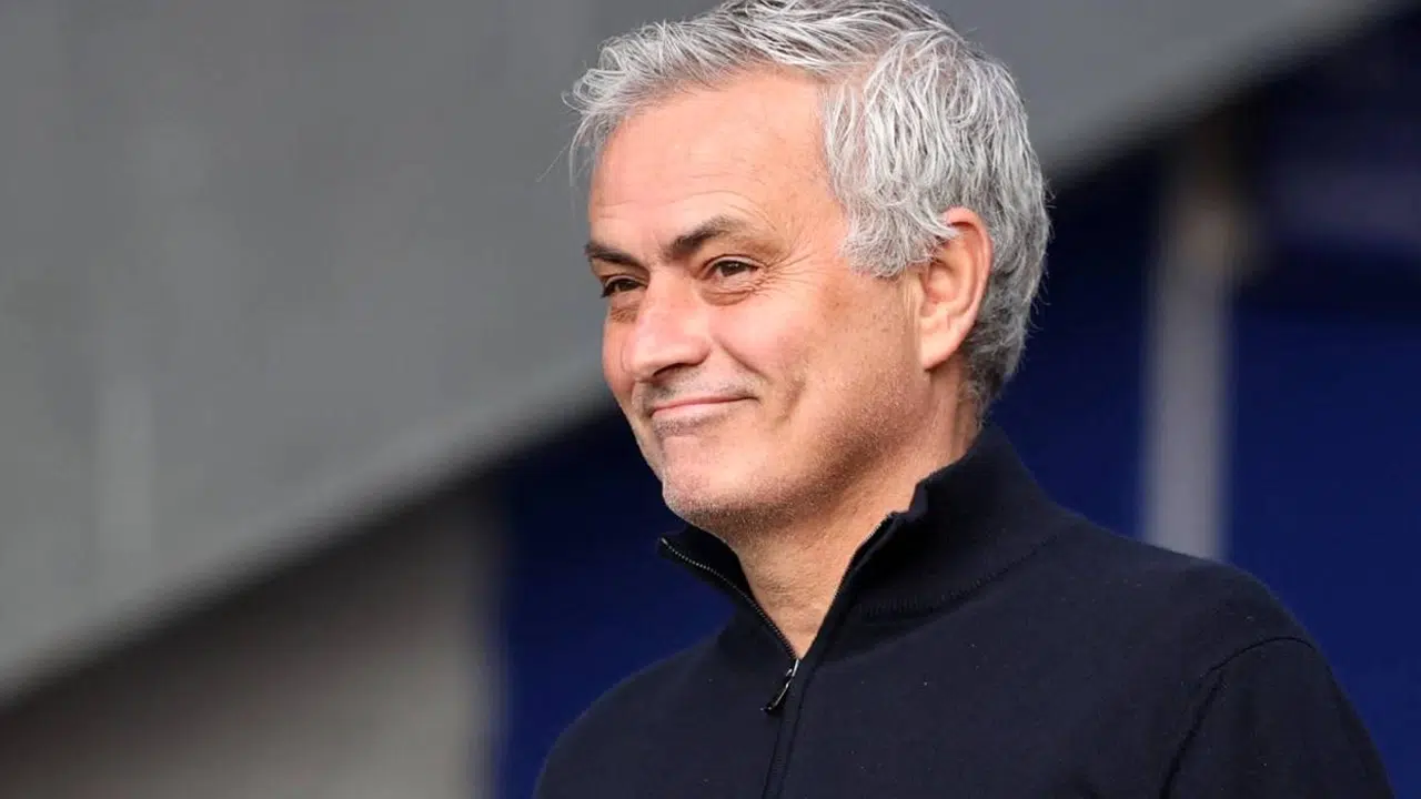 Fenerbahçe'de Jhon Duran'ın ardından bir transfer bombası daha! Jose Mourinho görüşme yaptı