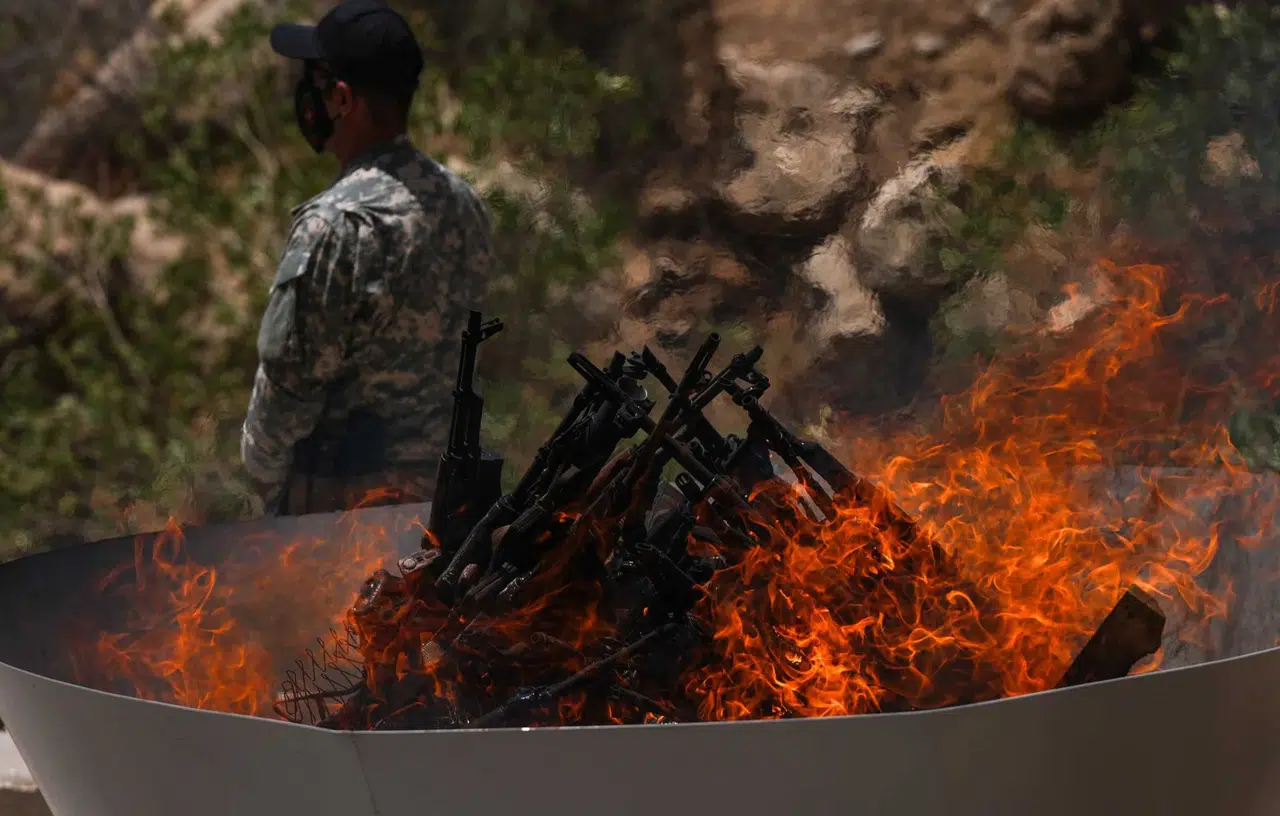 Terörsüz Türkiye'ye adım adım: PKK silah bıraktı!