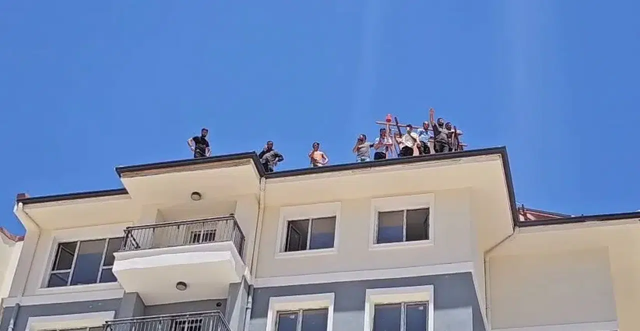 Adıyaman'da maaşını alamayan işçiler toplu intihar girişiminde bulundu