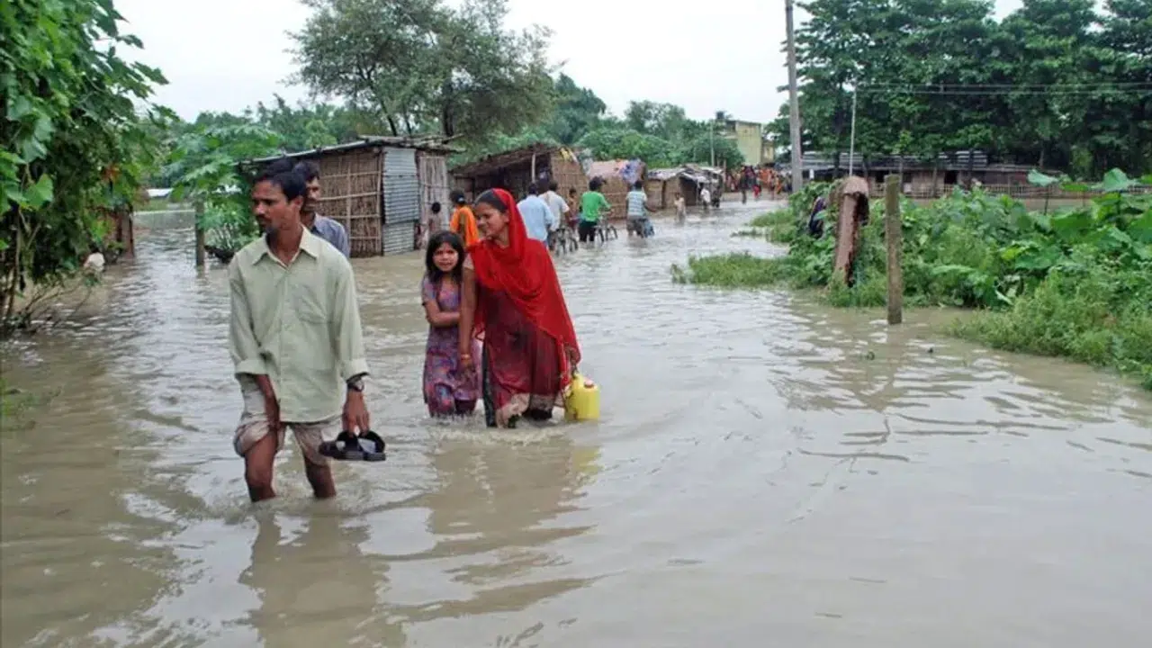 Nepal-Çin sınırında sel: 1 kişi hayatını kaybetti, 28 kişi kayıp