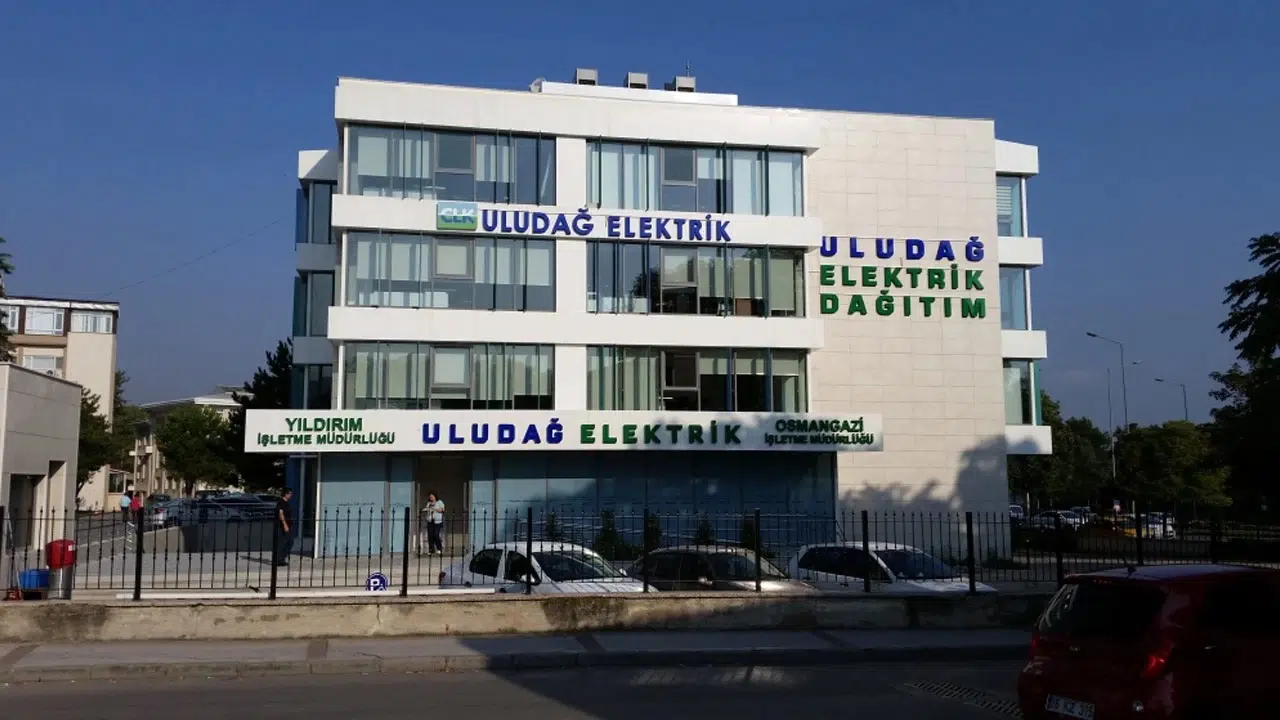 Yalova 14 Temmuz elektrik kesintisi: Altınova, Termal, Armutlu, Merkez'de elektrikler ne zaman gelecek? UEDAŞ saat verdi!