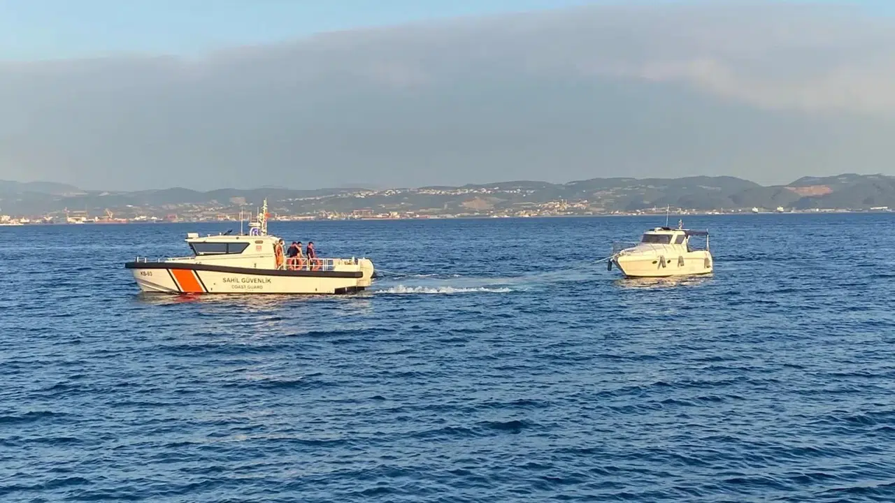 Kocaeli’de tekne faciası son anda önlendi