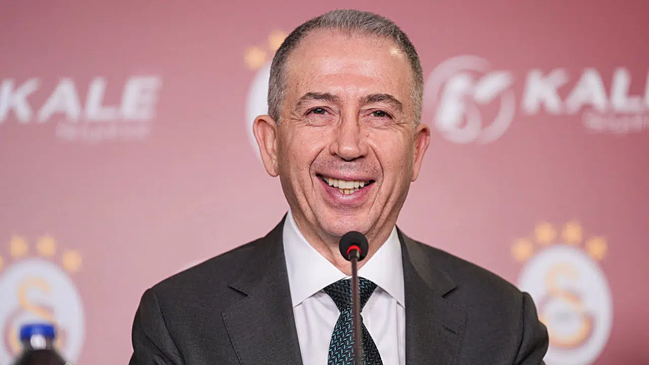 Galatasaray'dan Victor Osimhen açıklaması: Metin Öztürk, transfer için saat verdi