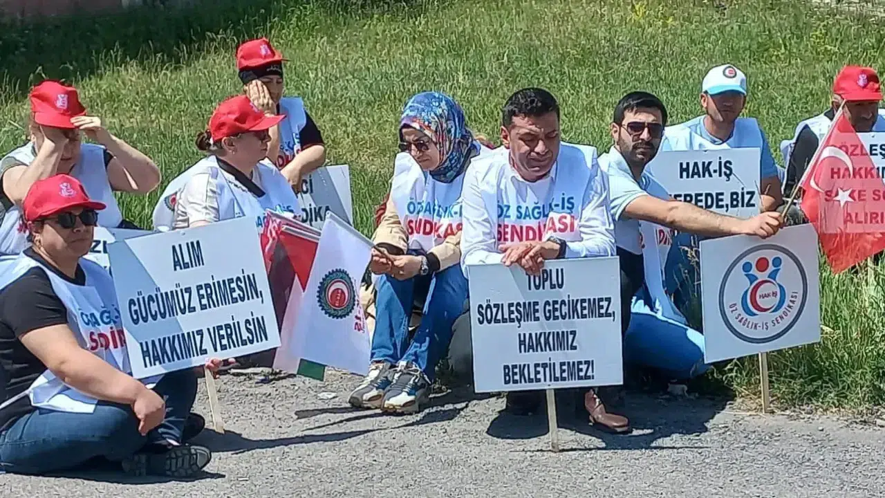 600 bin kamu işçisini ilgilendiren Kamu Çerçeve Protokolü tıkandı! Sağlık işçileri eylemde