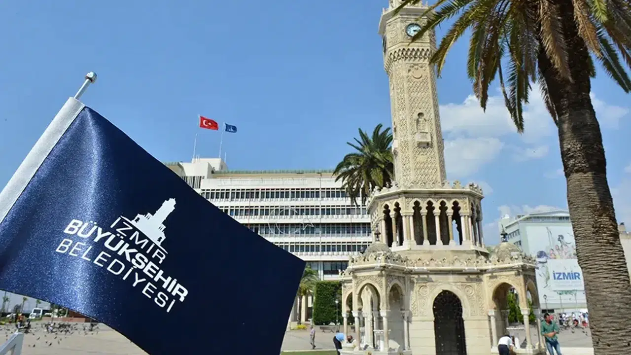 İzmir Büyükşehir Belediyesine yönelik yolsuzluk soruşturması: Gözaltı sayısı 130'a çıktı