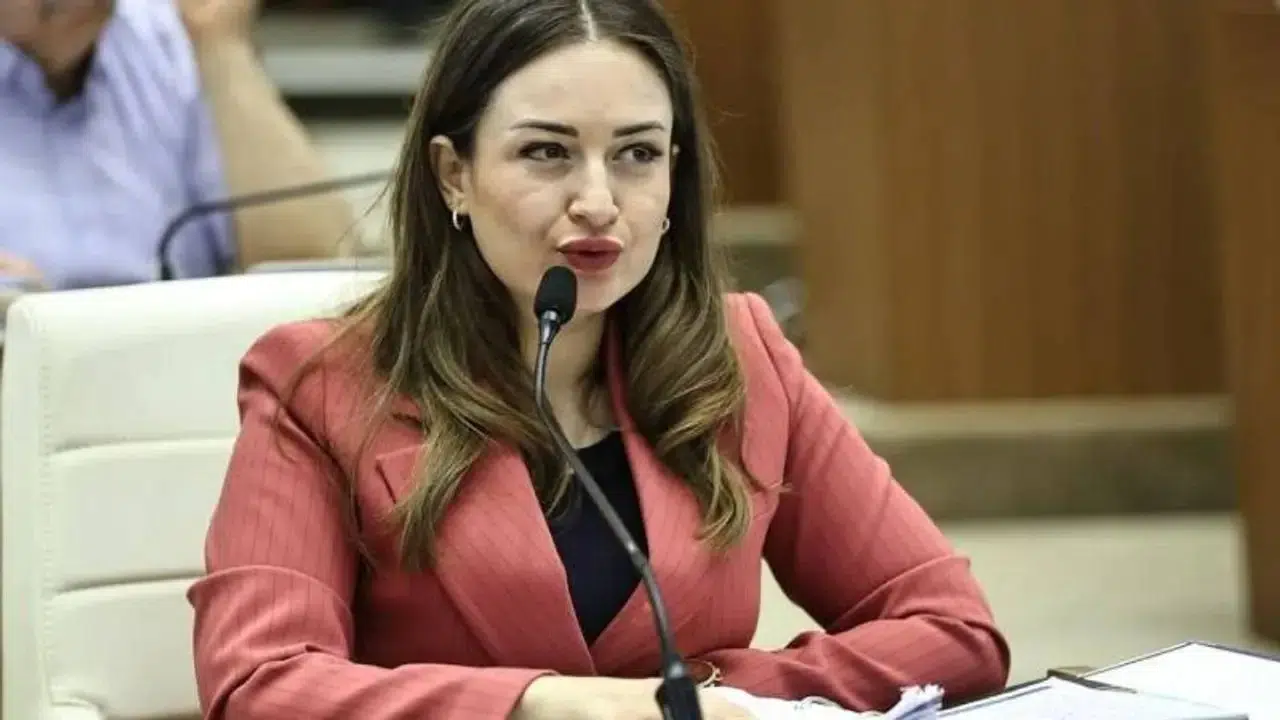 Büşra Özdemir kimdir? Antalya Büyükşehir Belediye Başkanvekili Büşra Özdemir'in hayatı ve kariyeri