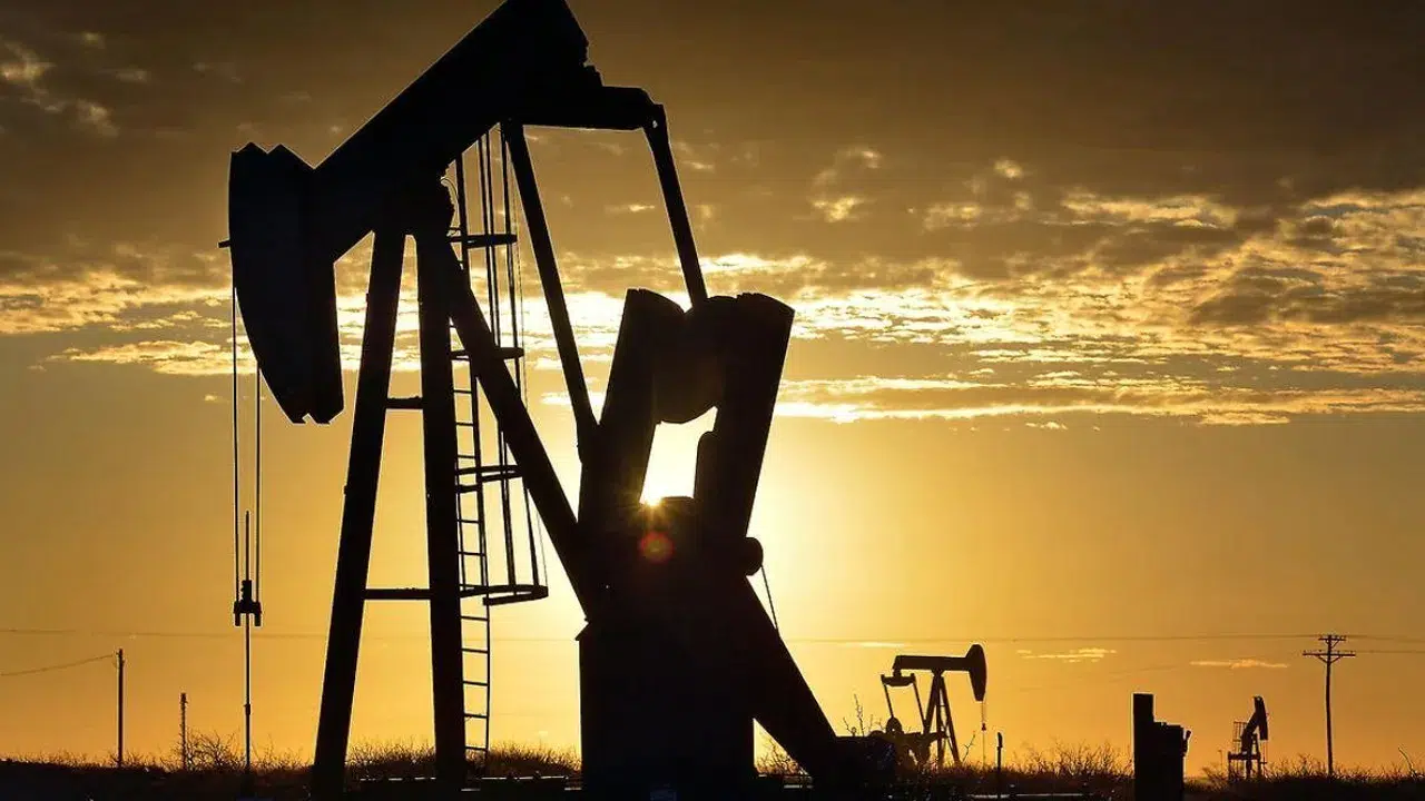 Küresel piyasalarda petrol tansiyonu: Brent petrol fiyatı ne kadar oldu?