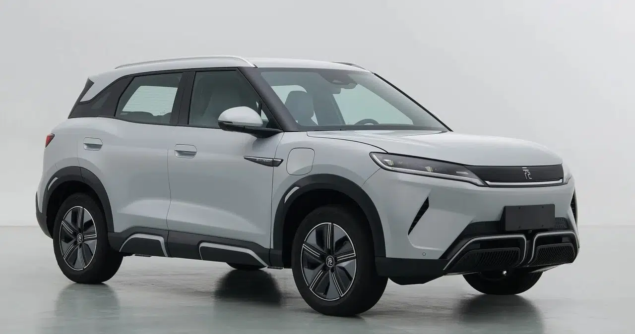 BYD, akıllı sürüşsüz yeni Yuan Up modelini duyurdu