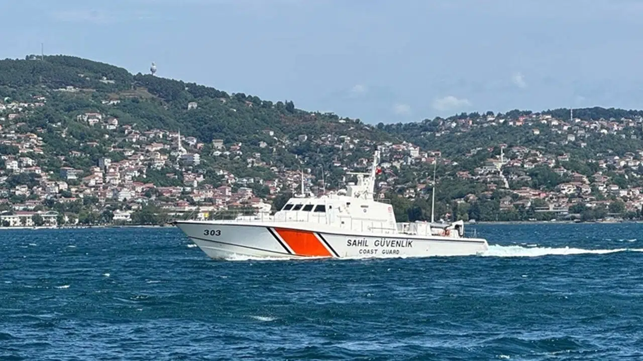 Beykoz açıklarında alabora olan teknedeki 1 kişinin cansız bedenine ulaşıldı