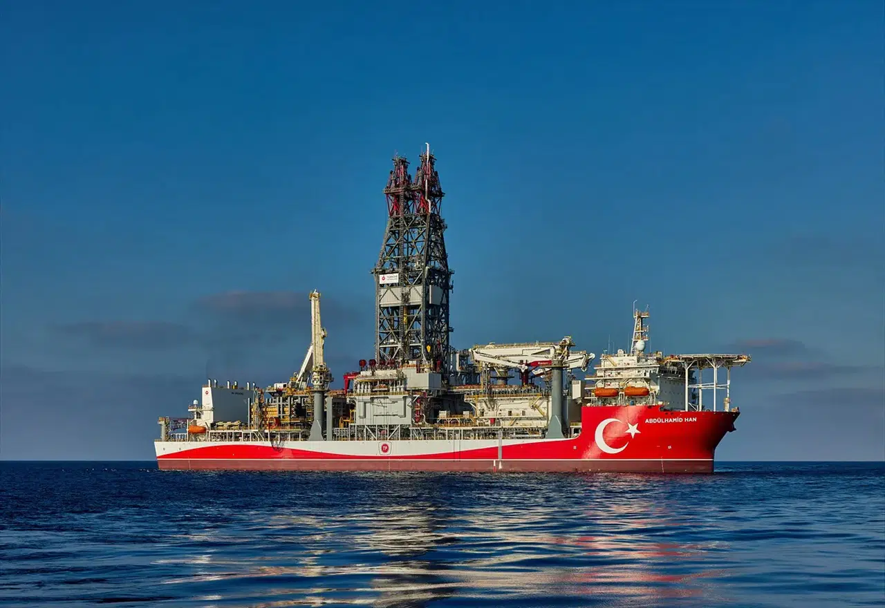 Abdülhamid Han Sondaj Gemisi’nden 3 yılda 75 milyar metreküplük doğal gaz keşfi!