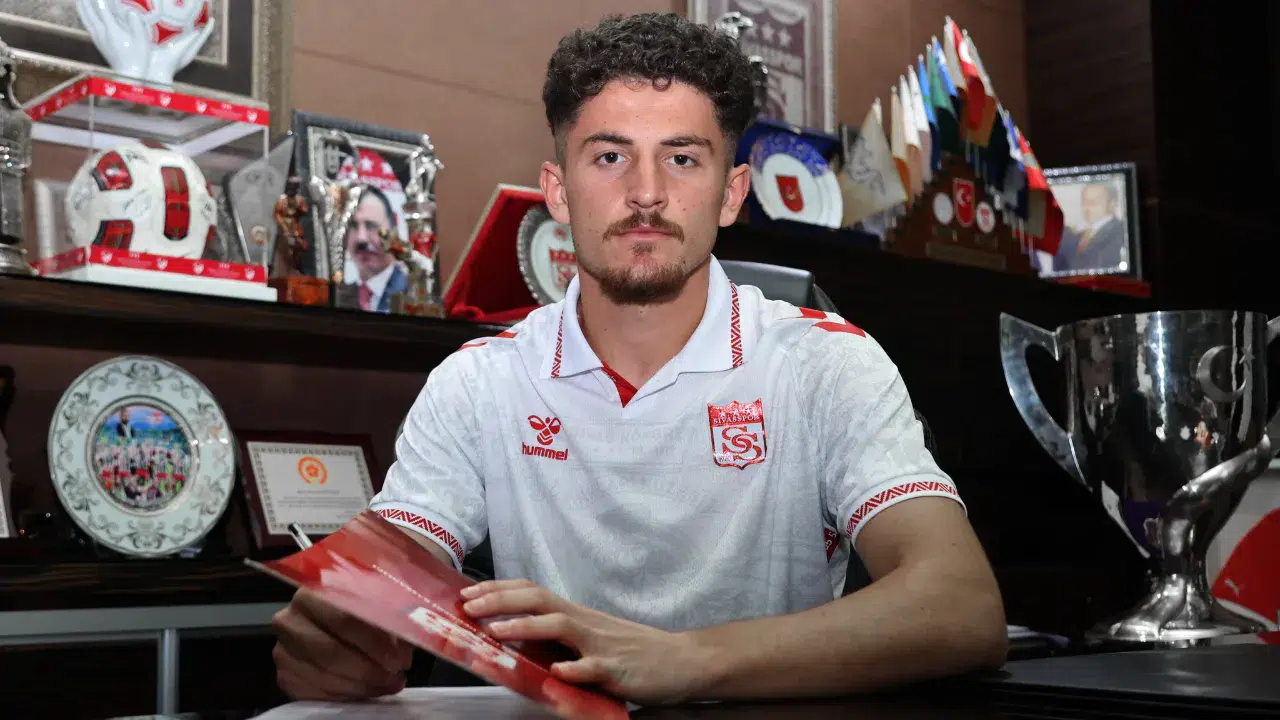 Sivasspor, Emirhan Başyiğit’in sözleşmesini uzattı