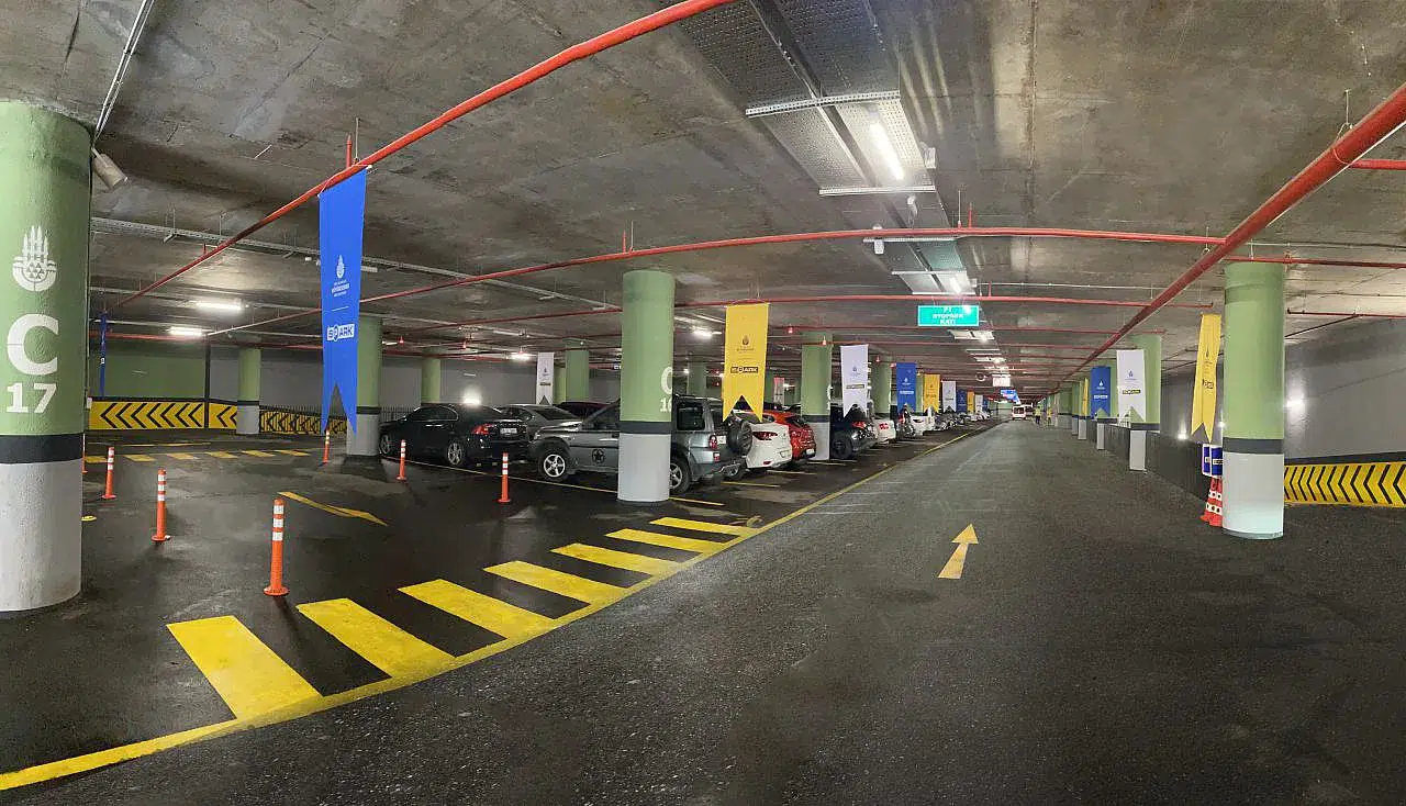 Bayrampaşa’da dev yatırım hizmete girdi! Şehit Kamil Balkan Cami Zemin Altı Otoparkı açıldı!