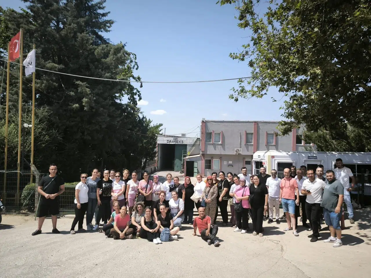 Kırklareli’de 350 işçi tazminatlarını alamadığı için eylem kararı aldı
