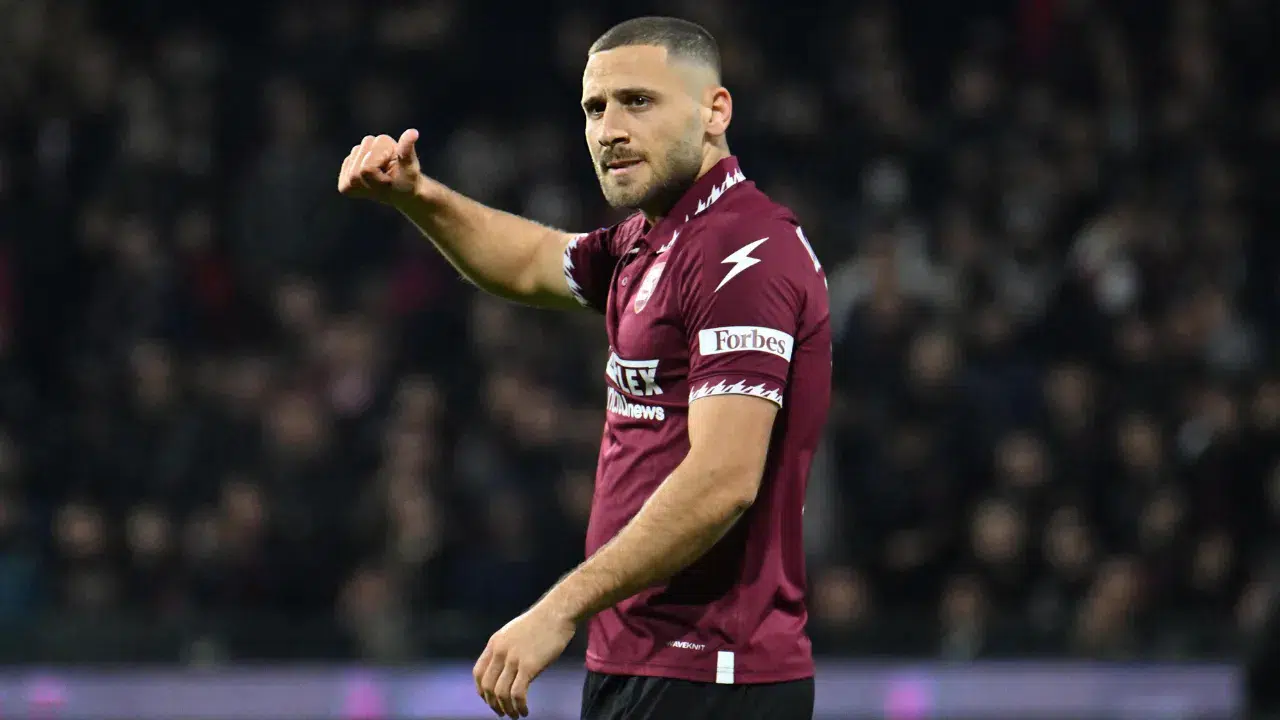 Fortuna Düsseldorf, Gazze açıklaması nedeniyle Weissman transferinden vazgeçti