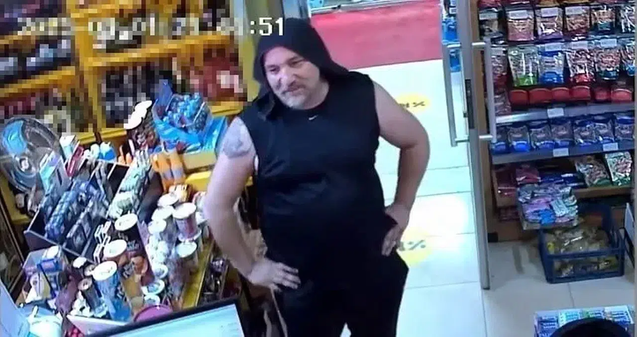 Markette sohbet ederken yere yığıldı: Genç adam hayatını kaybetti