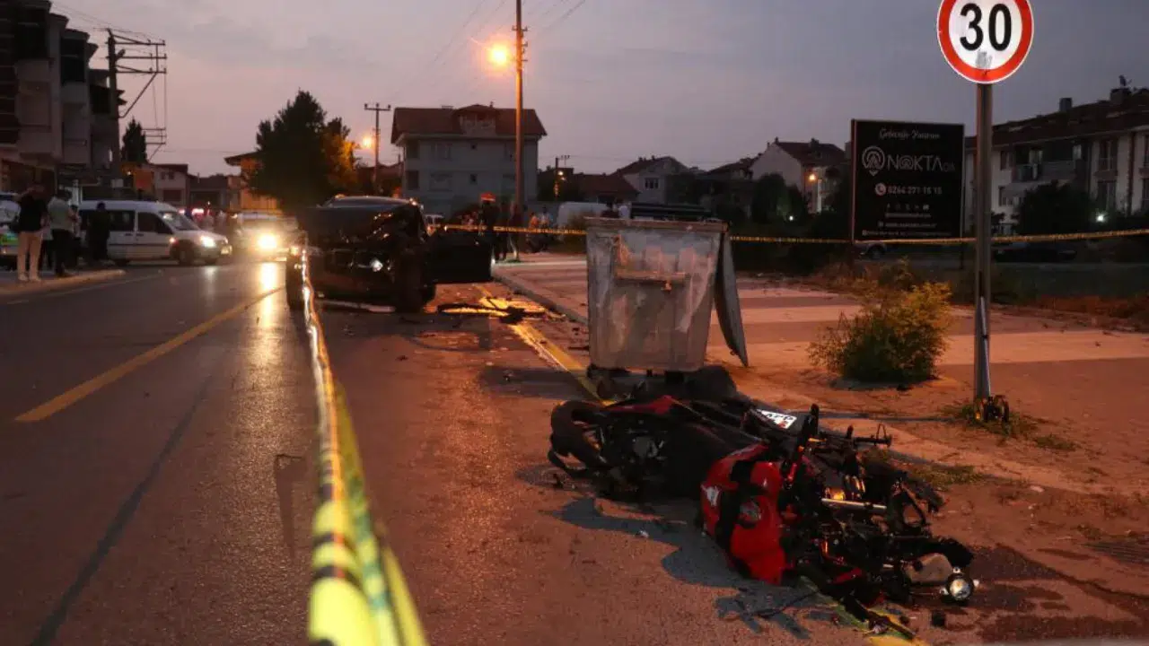 Sakarya'da cip ile motosiklet çarpıştı: 17 yaşındaki sürücü öldü