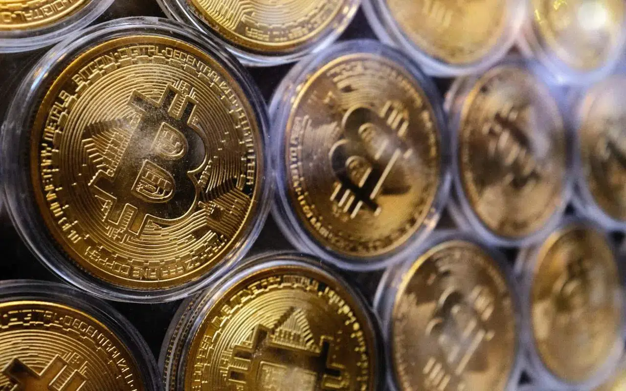 Memecoin çöküşü: İşlem hacmi ve gelirlerde rekor düşüş yaşandı!