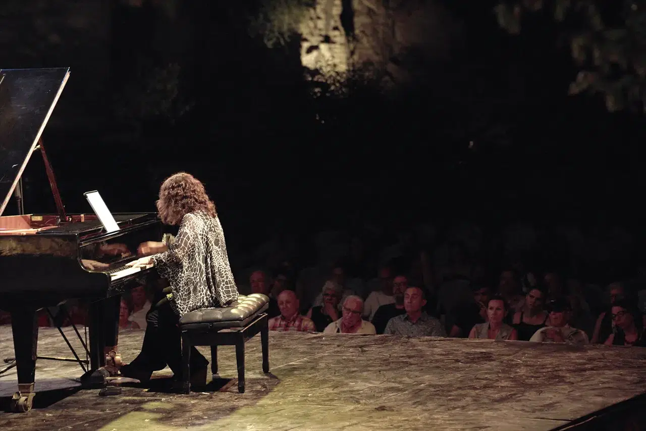 Rus asıllı piyanist Katya Apekisheva, 22. Gümüşlük Müzik Festivali’nde sahne aldı