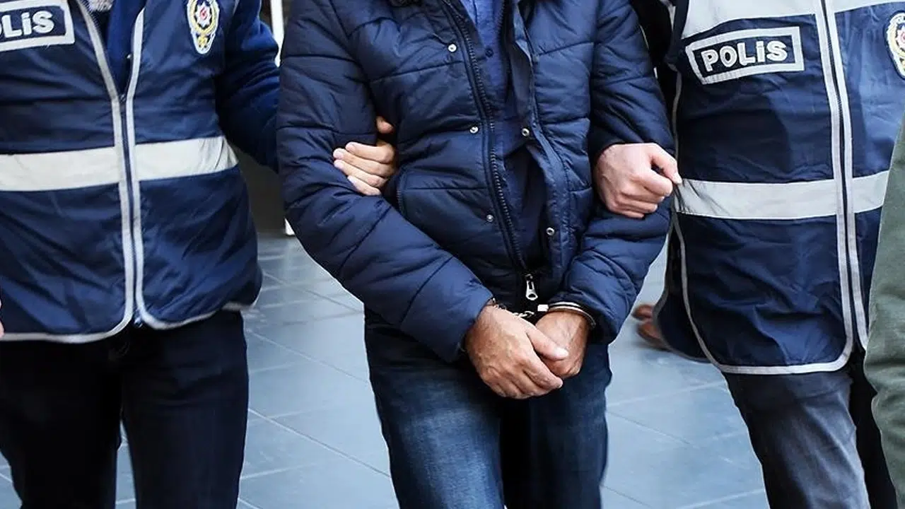 Adana'da FETÖ hükümlüsü 2 firari yakalandı