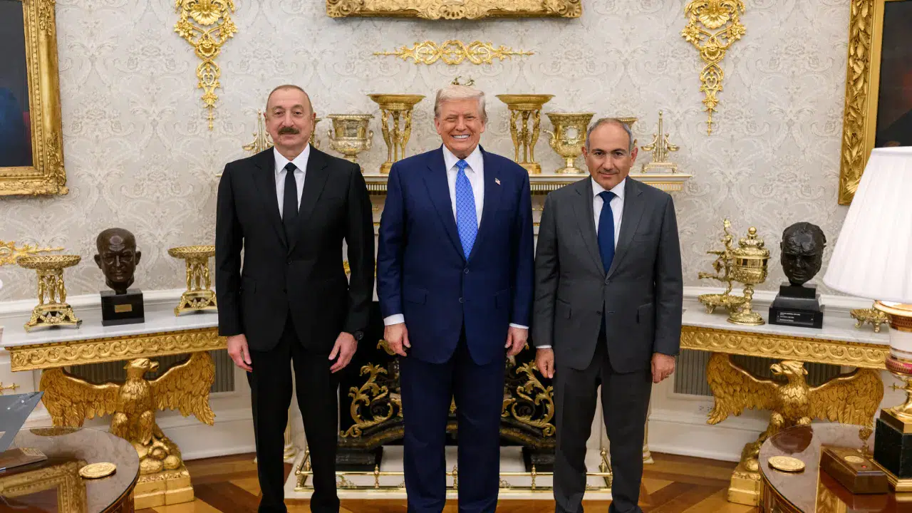 Trump, Aliyev ve Peşinyan zirvesi: Ermenistan ve Azerbaycan savaşı sona erdi!