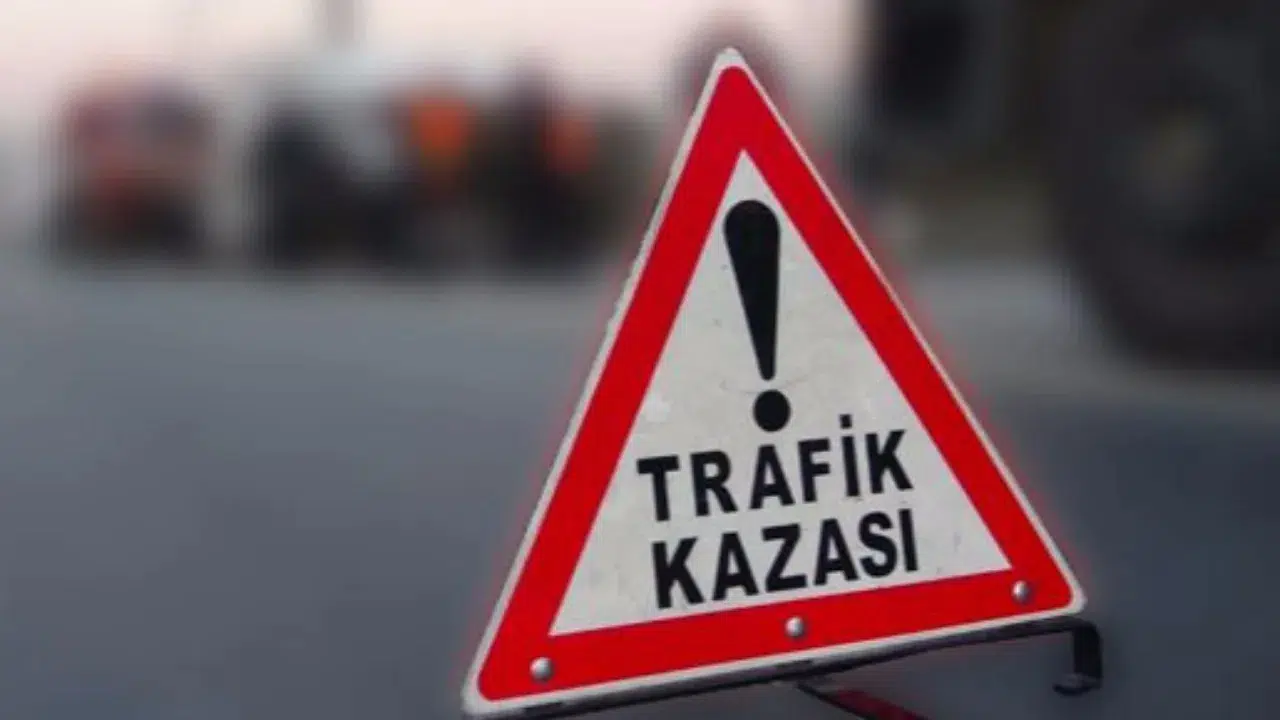 Bitlis'te otomobil ile kamyonet çarpıştı : 7 yaralı