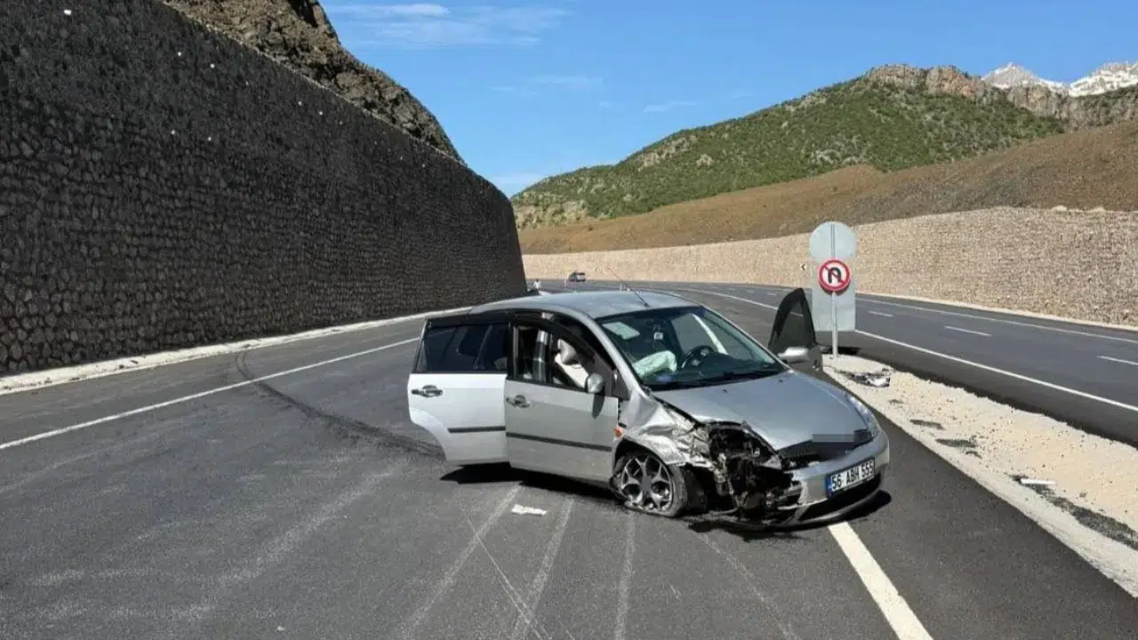 Bitlis'te kaza : 5 kişi yaralandı
