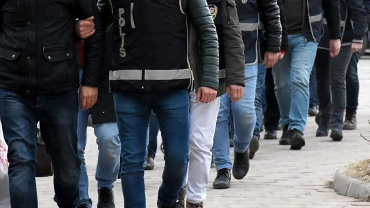 Bitlis'te tefecilik operasyonu : 25 şüpheli tutuklandı