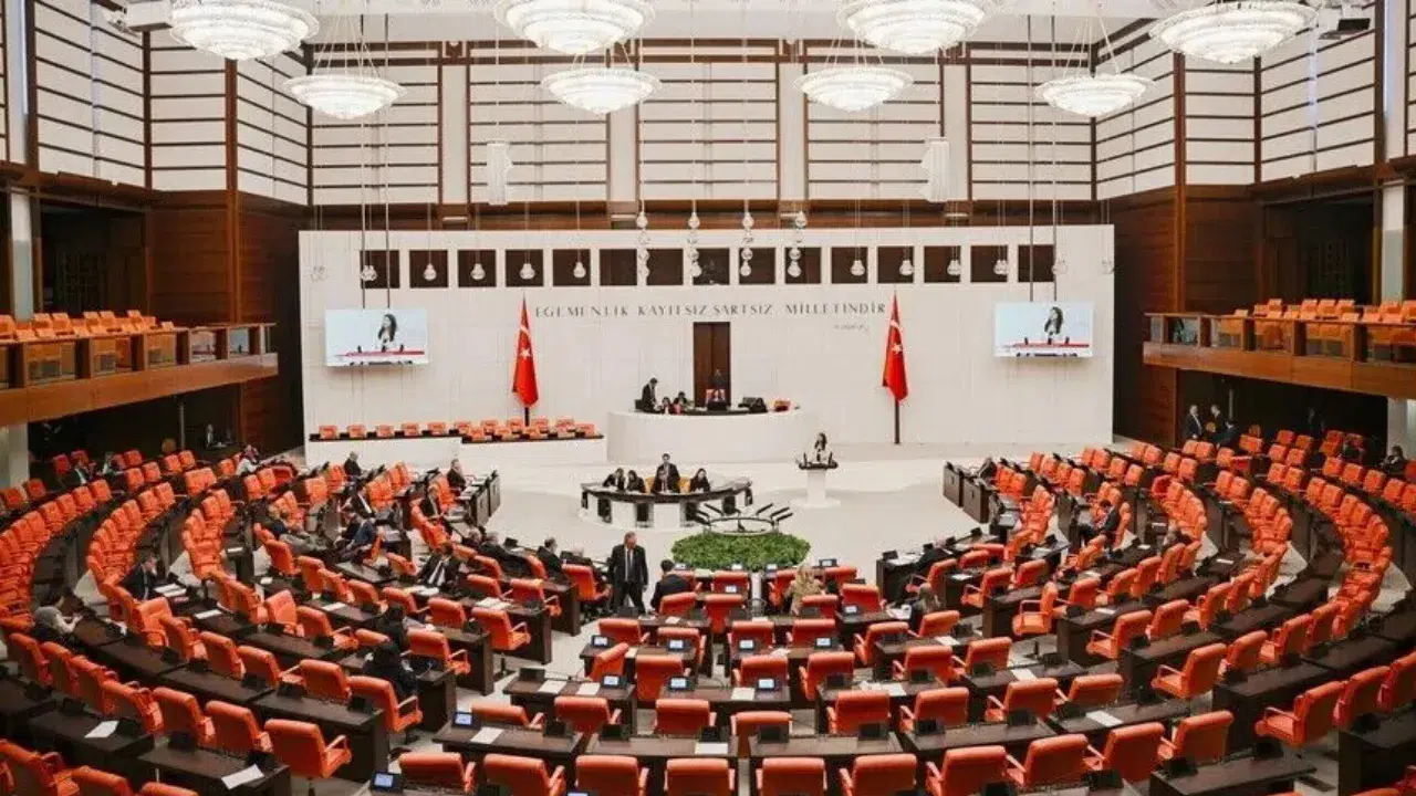 TBMM Genel Kurulu toplandı : Erzurum'a 117 milyar liralık yatırım mecliste