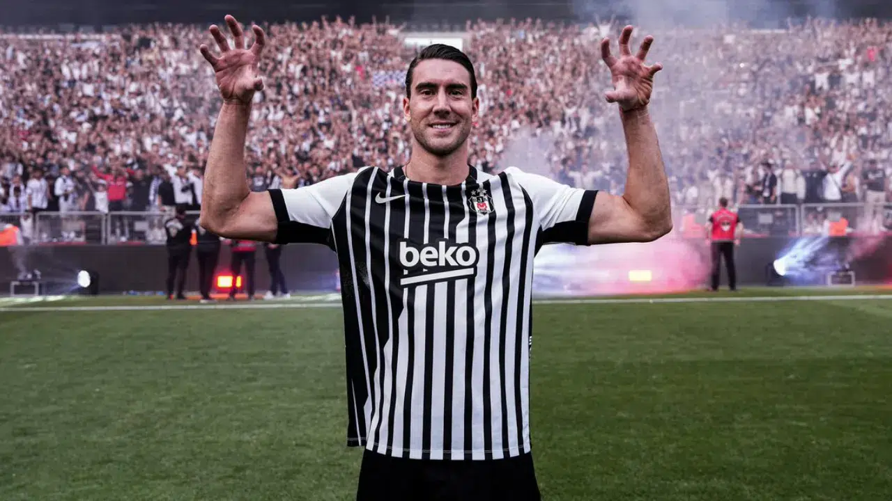 Beşiktaş, Dusan Vlahovic'i UEFA listesine ekledi