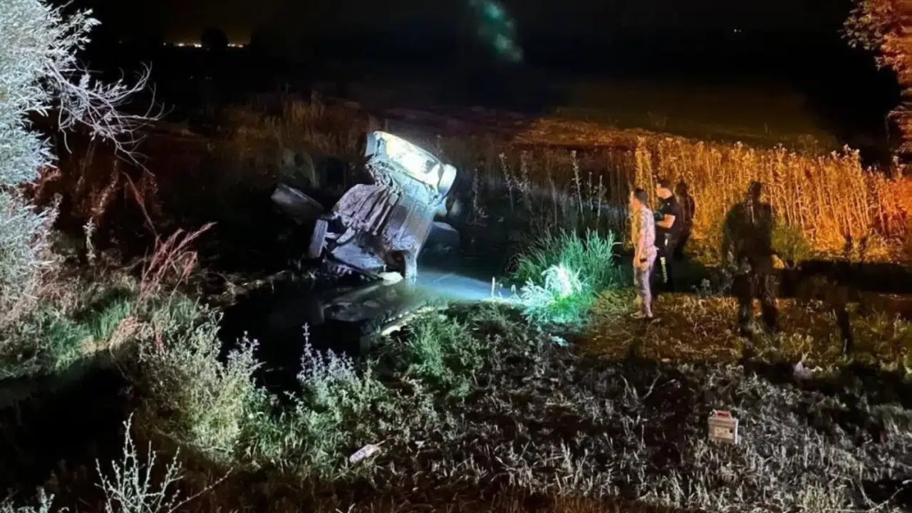 Bitlis'te kontrolden çıkan otomobil, su kanalına uçtu : 1 ölü, 3 yaralı