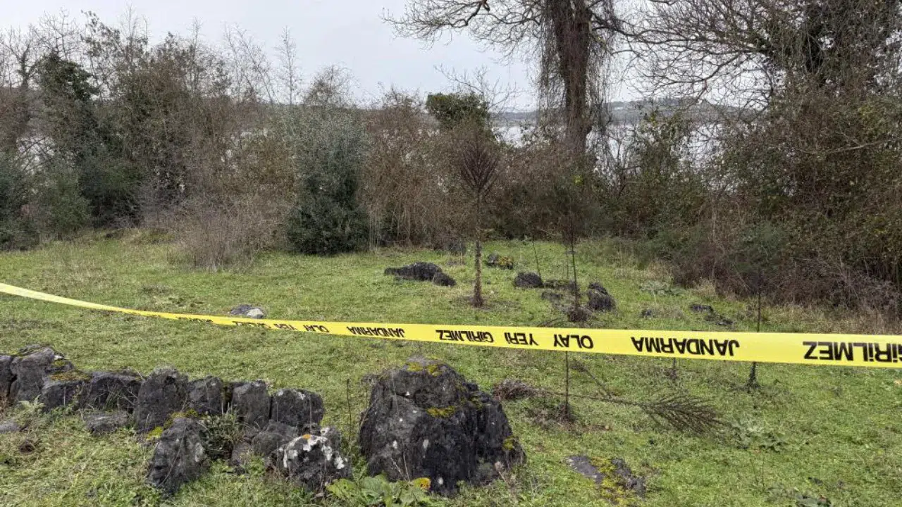 Sakarya'da ölü bulunan şahsın, siyanür içerek intihar ettiği değerlendiriliyor