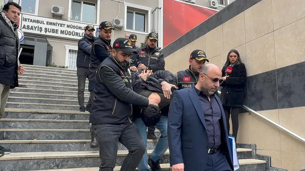 Şişli'deki kadın cinayetinde yeni gelişme: 3 şüpheli adliyeye sevk edildi!