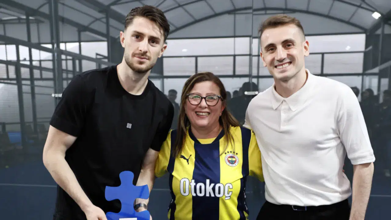 Kerem Aktürkoğlu ve İsmail Yüksek’ten anlamlı hareket: Otizm farkındalık etkinliğine katıldılar