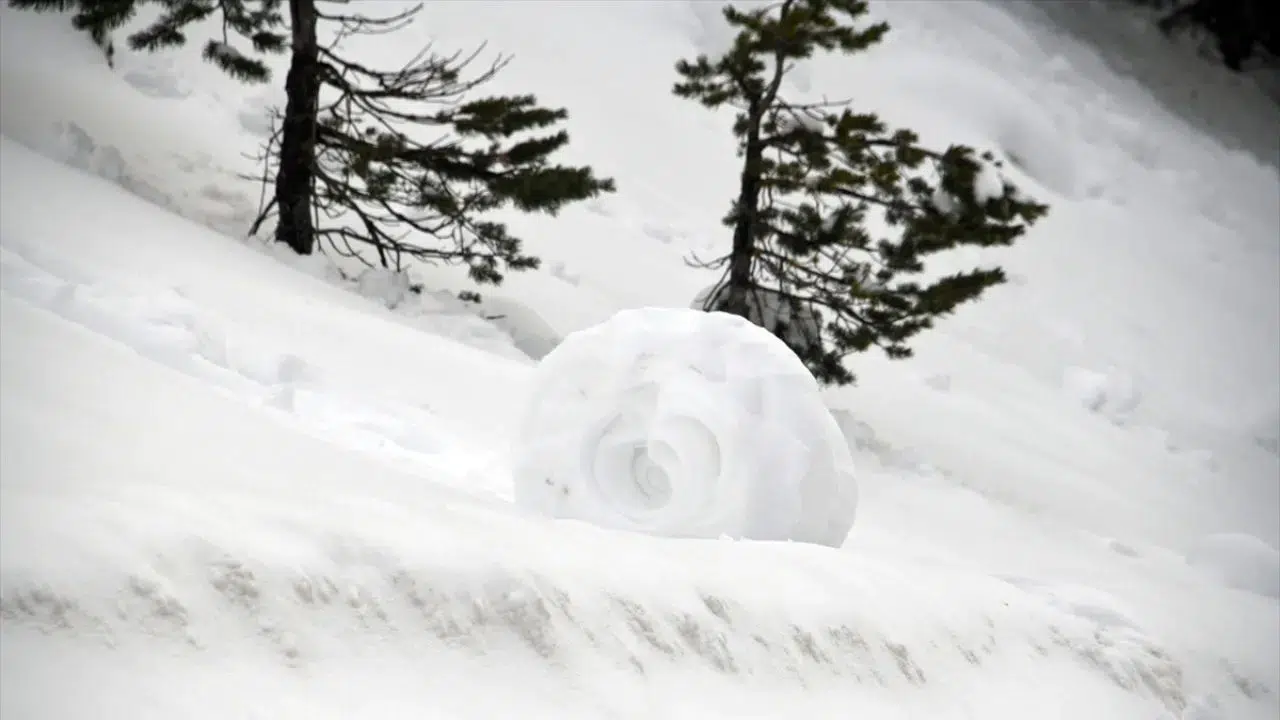 Nadir görülen kar ruloları Ilgaz Dağı'nda görüntülendi