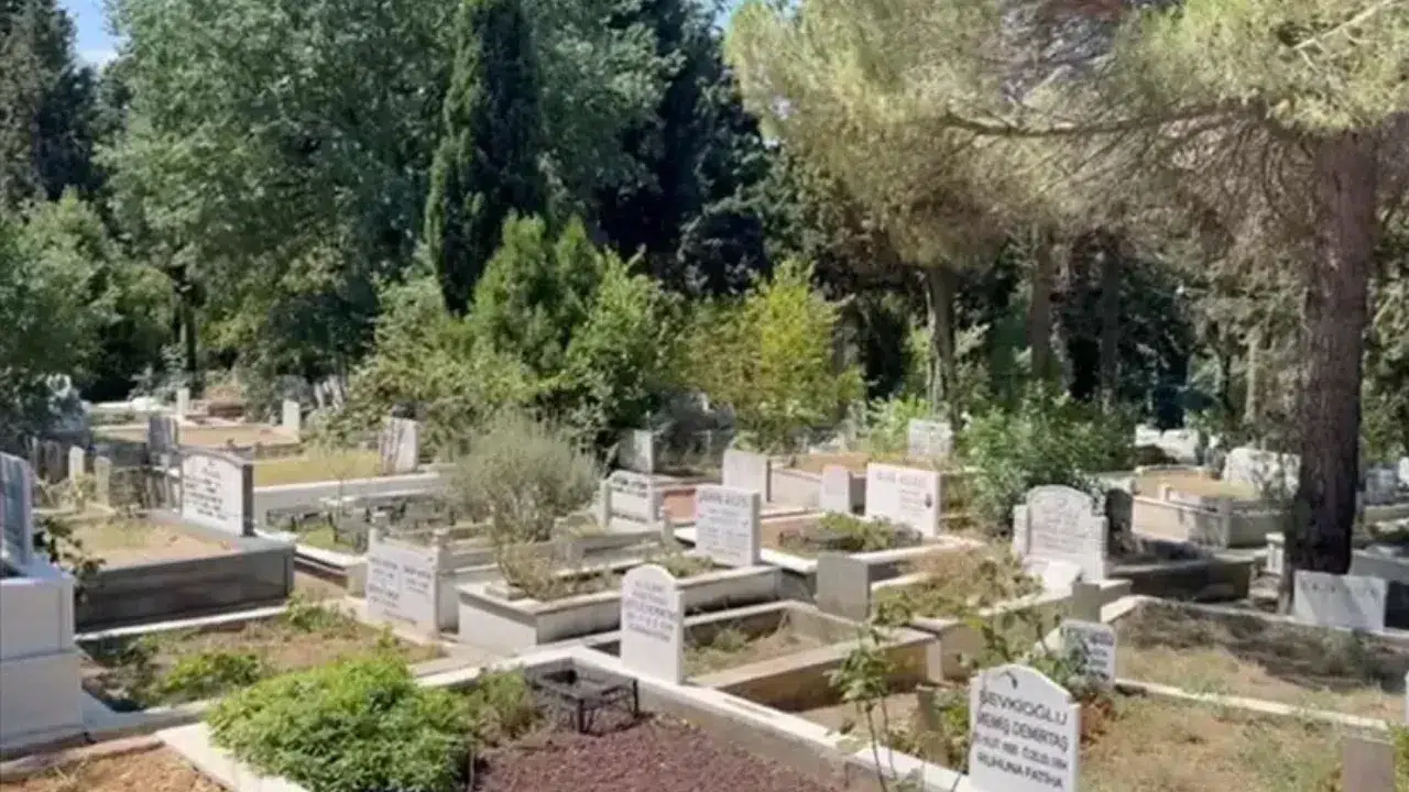 Bursa'da akıl almaz olay: Bir bebeğin cenazesi izinsiz defnedildi!