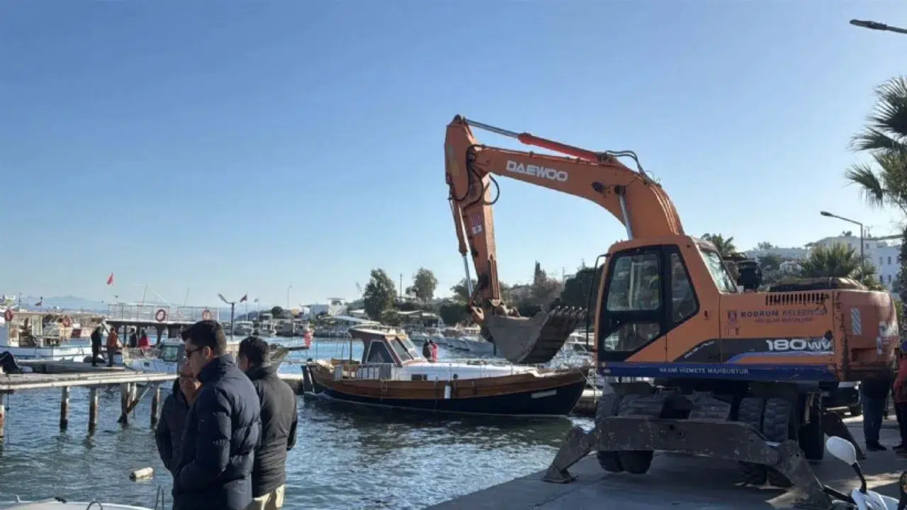 Bodrum'da kaçak iskelelere müdahale