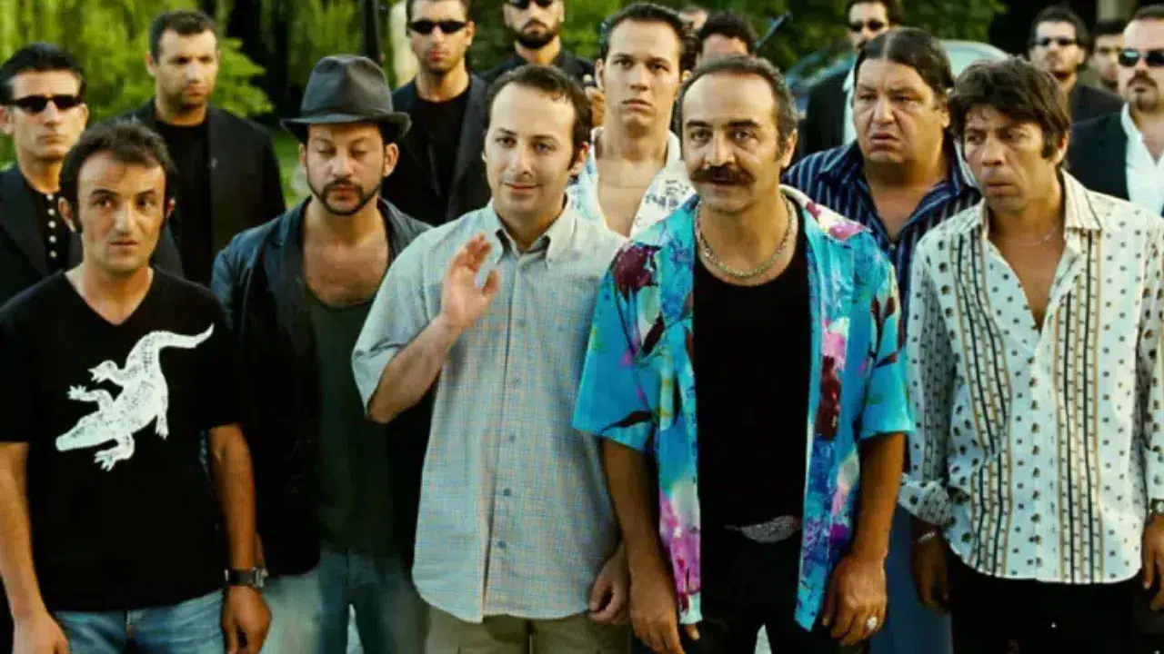 Organize İşler filminin konusu nedir? Oyuncu kadrosunda kimler bulunuyor?